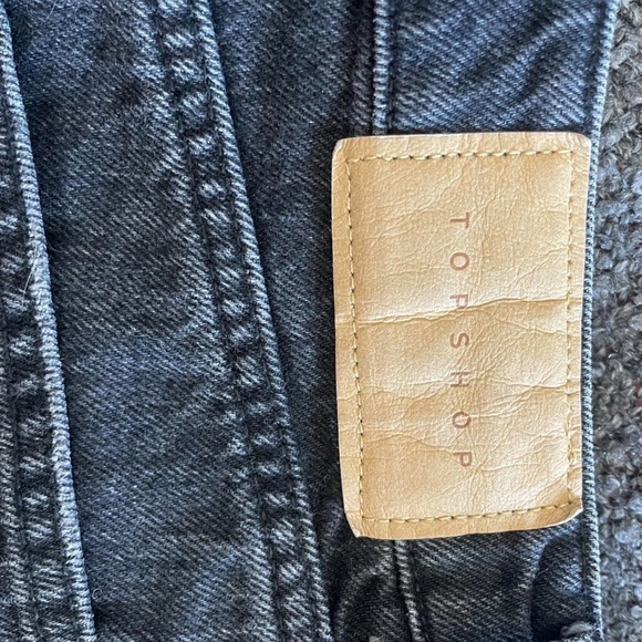 TOPSHOP distressed mini denim skirt - Picture 4 of 5